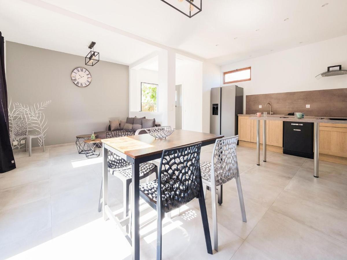 Fully Renovated House Only Few Minutes Walk Away From Ohama Beach Vierville-sur-Mer Exteriör bild